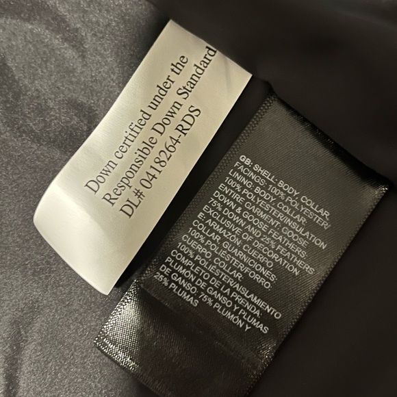 The North Face Hollidown Urban Explorer winter puffer vest women metallic copper - Picture 10 of 13